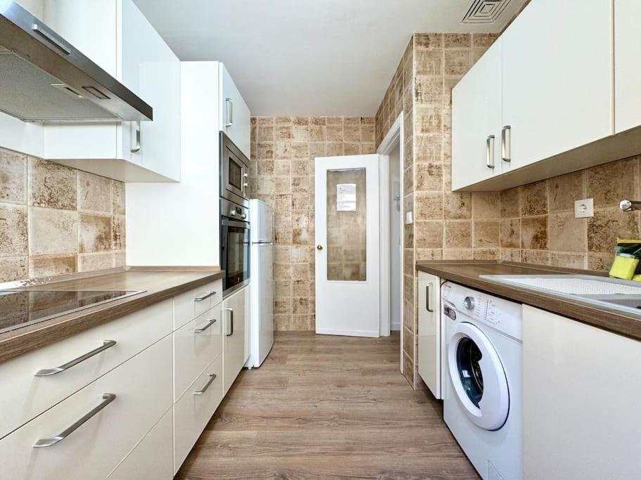 Spacious 3Bd Central Malaga With 2Bh & Ac Exterior photo